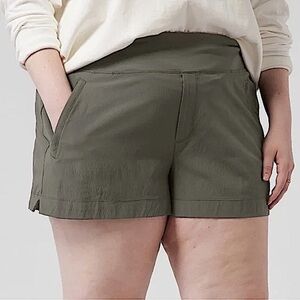 Athleta Olive North Short Cargo Shorts NEW NWT